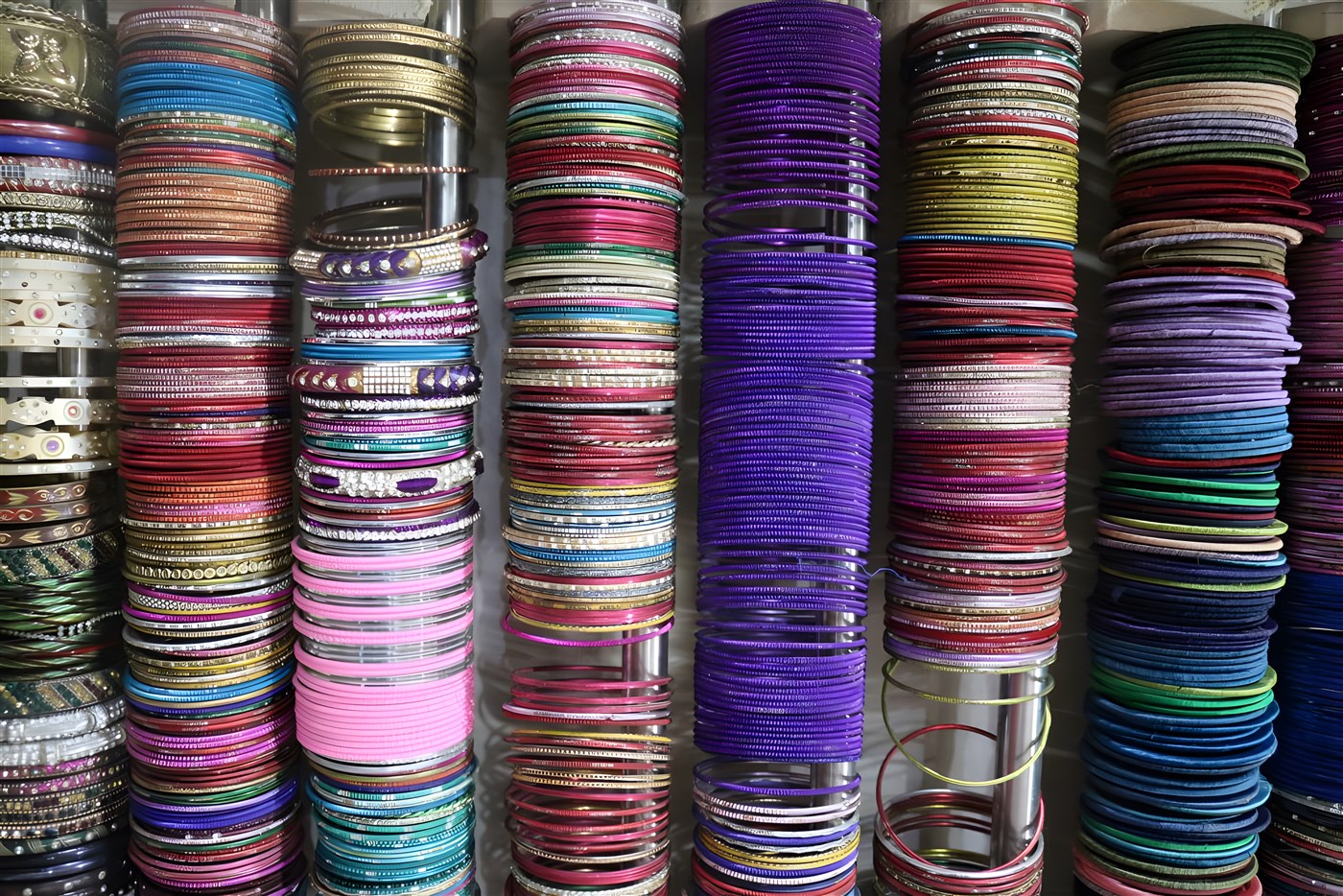 Colourful bangles on sale in Jaipur