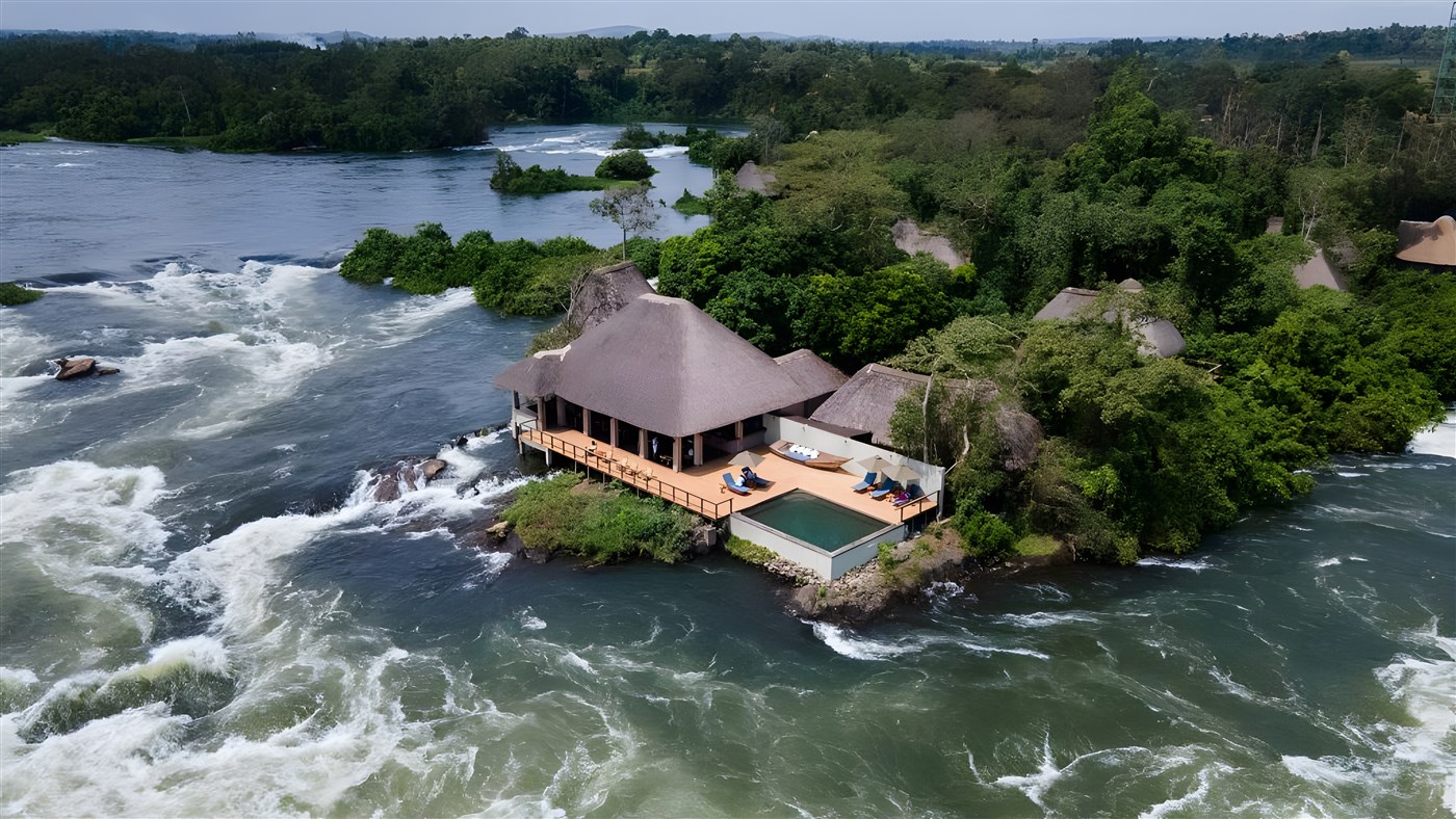 Water swirling around the raised wooden walkways of this hotel's poolside make for a dramatically unusual place to stay.