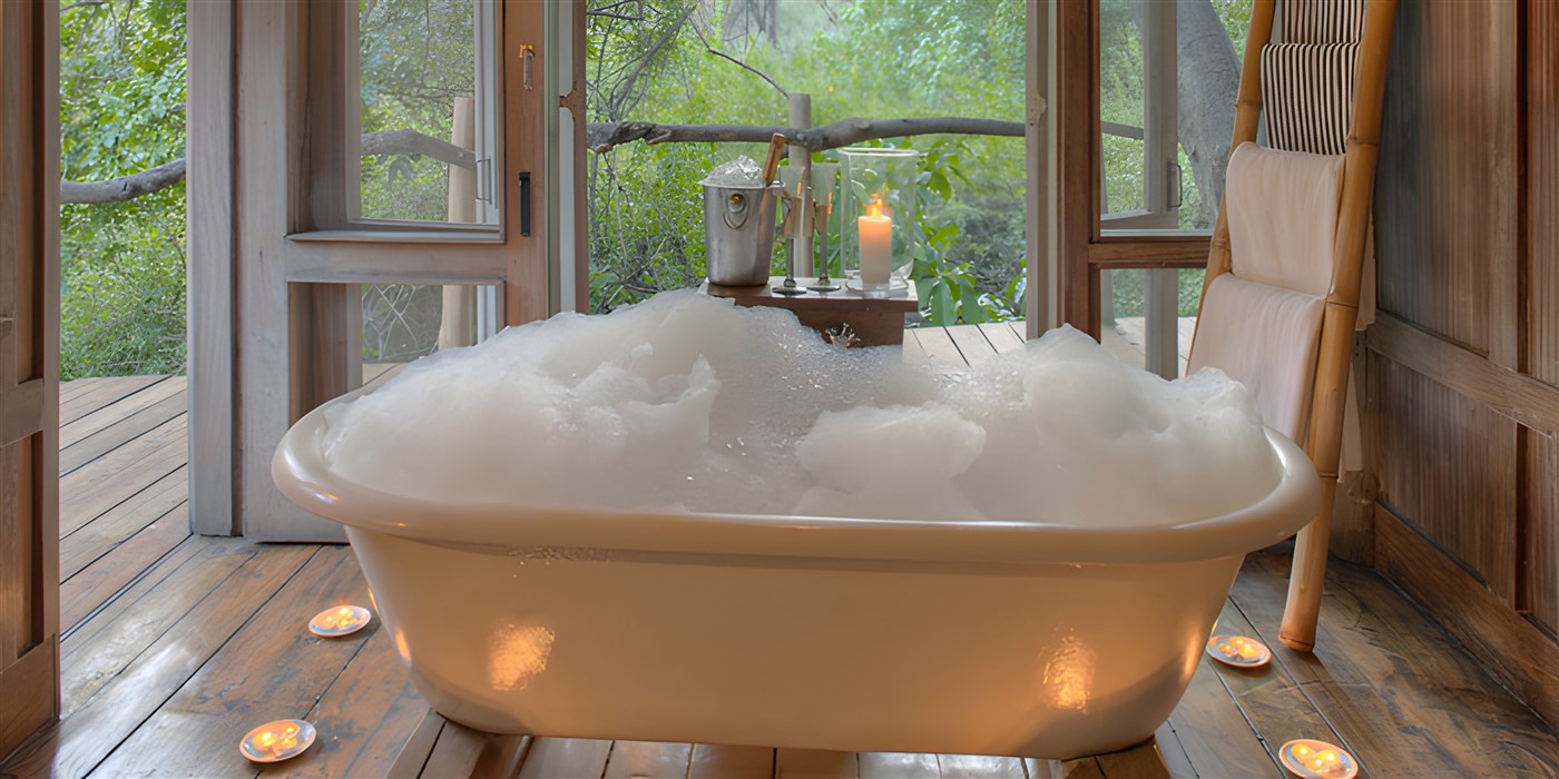 Candlelit bath in &Beyond Lake Manyara Tree Lodge - Tanzania