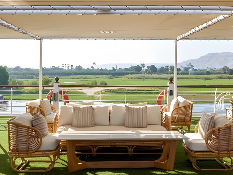 Sundeck lounge