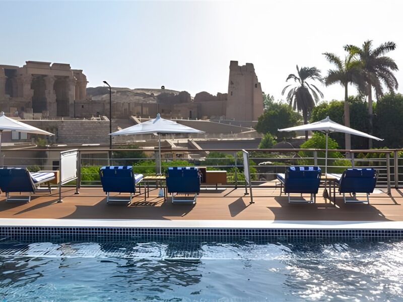Pool deck