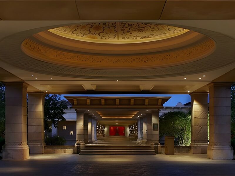 Entrance to Lobby