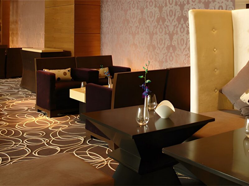 Bar and Lounge
