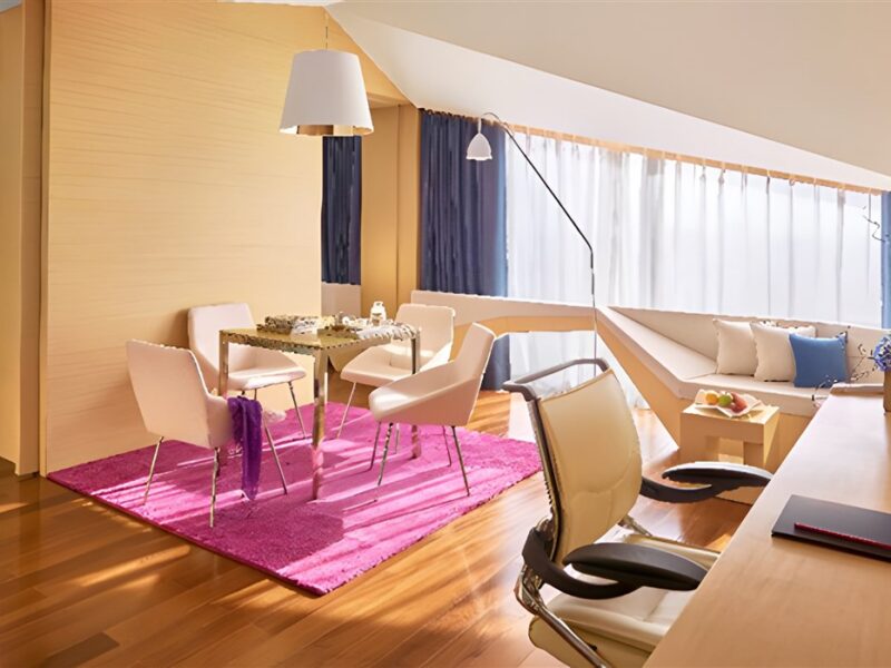 Deluxe Suite