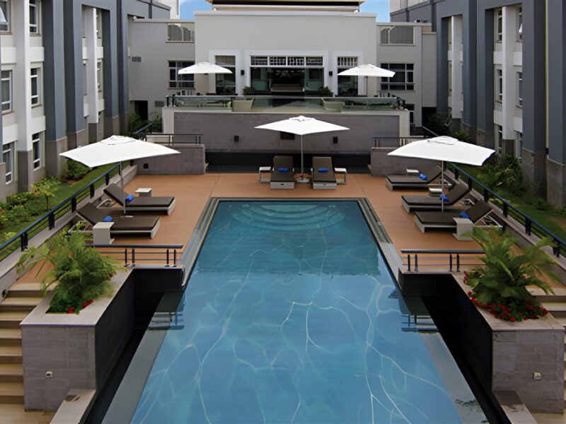 Swimming pool
