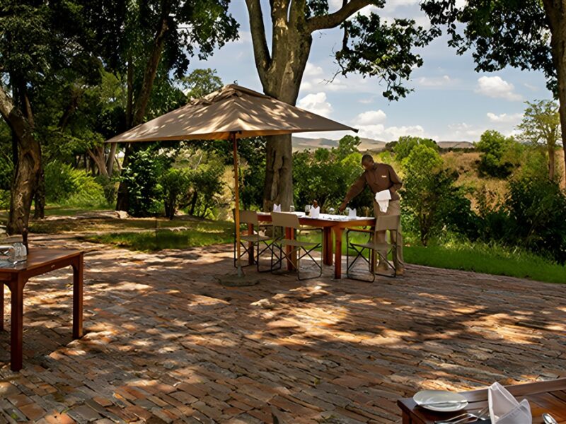 Outdoor dining
