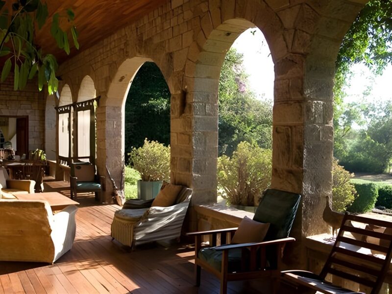 Veranda.