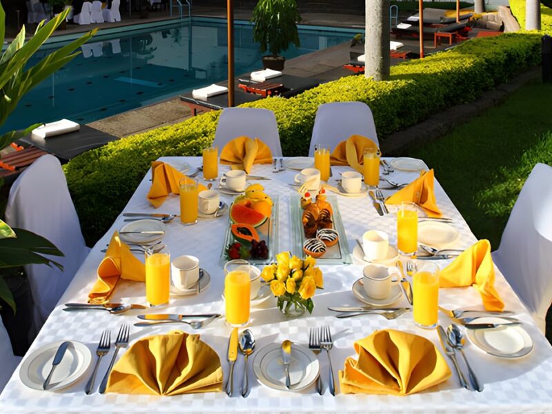 Alfresco Dining