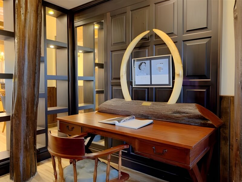Guest seating area