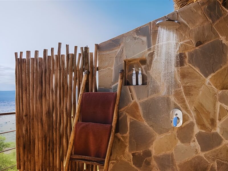 Outside shower experience