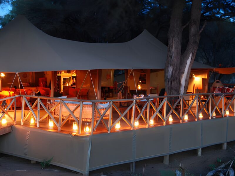 Lounge at night