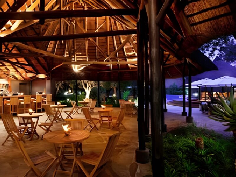 Pool bar