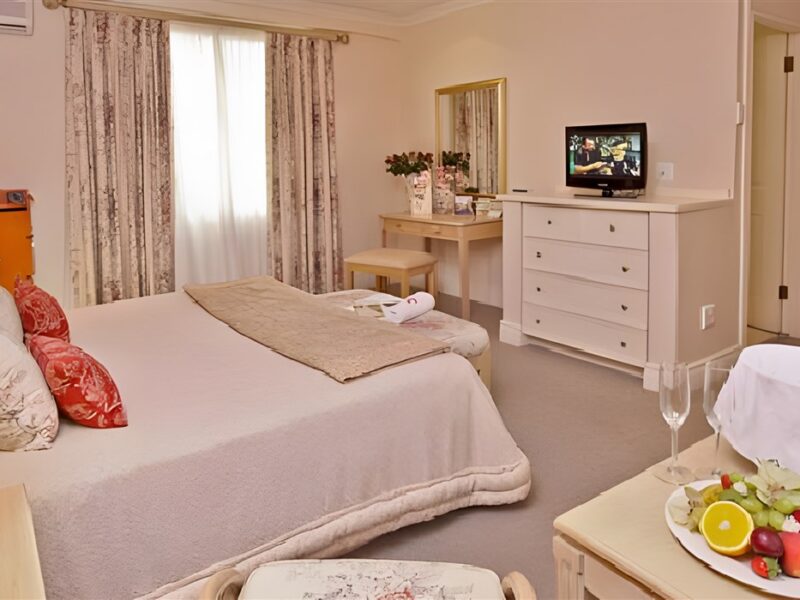 Guest room