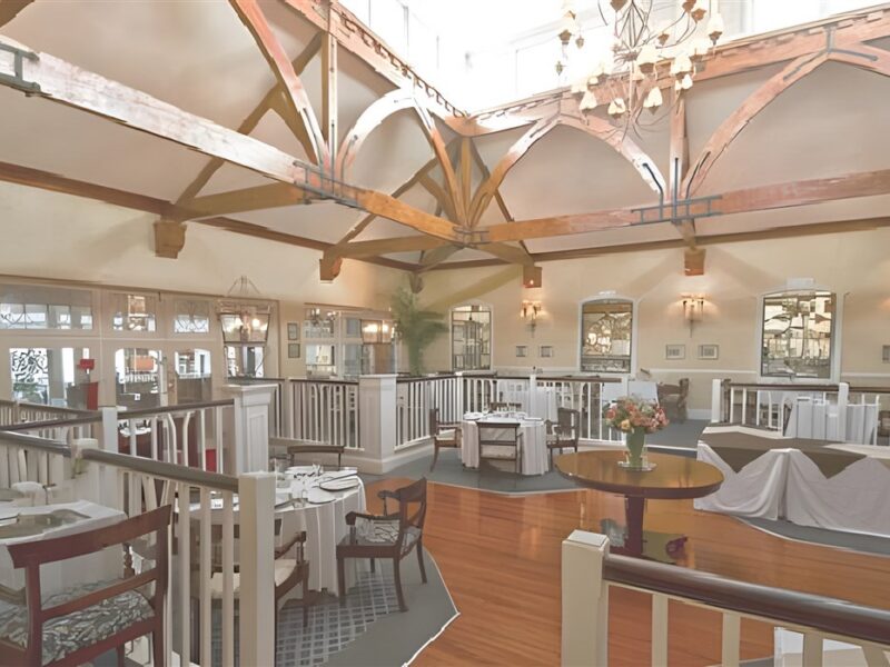 The Crest Buffet