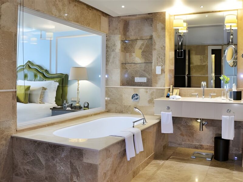 Heritage Bed Suite