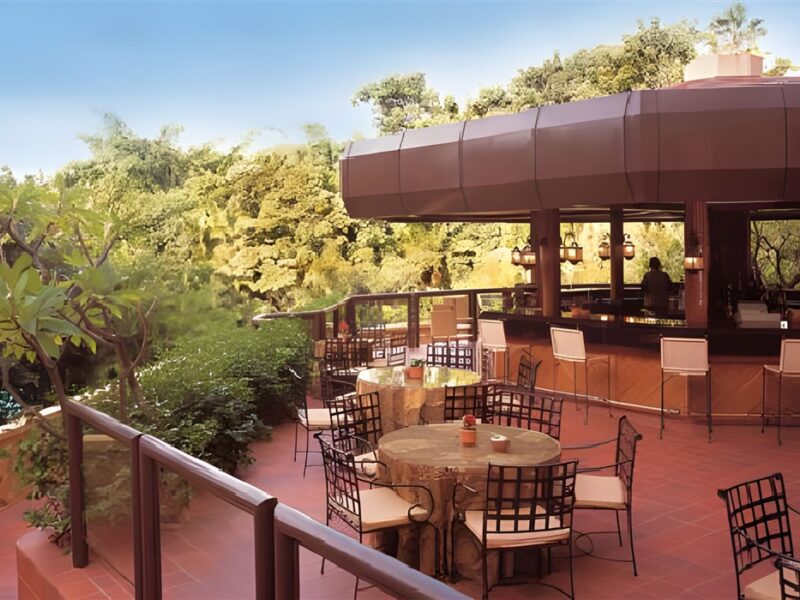 Vista Bar