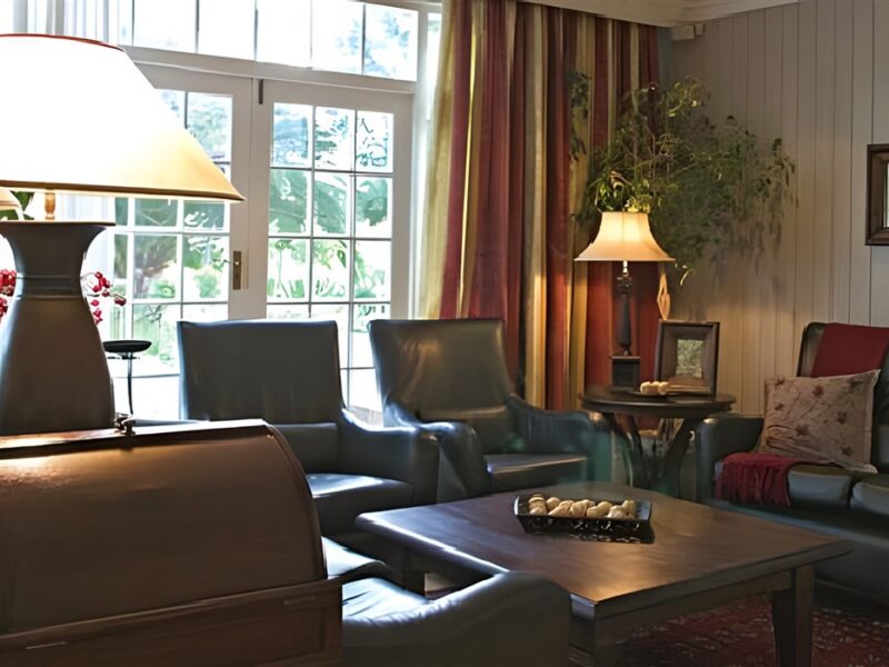 Lounge bar
