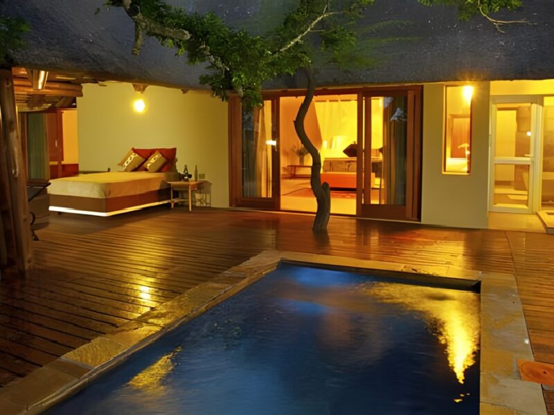 Plunge pool