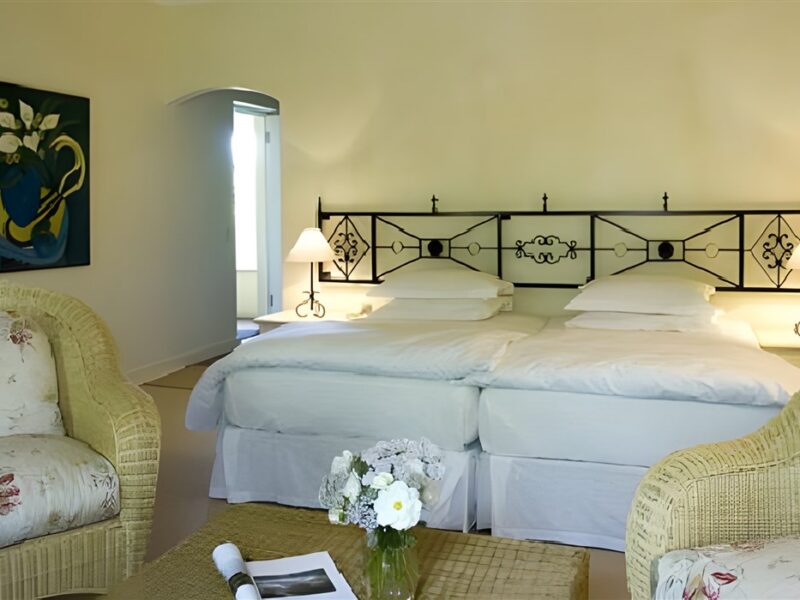 Guest room