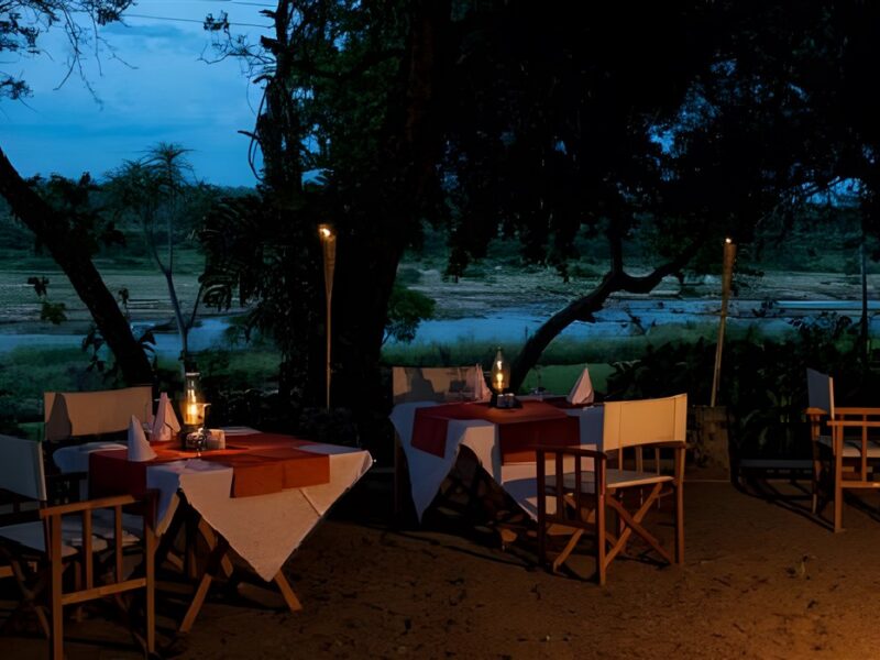 Alfresco dining