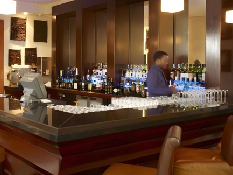 Cocktail bar