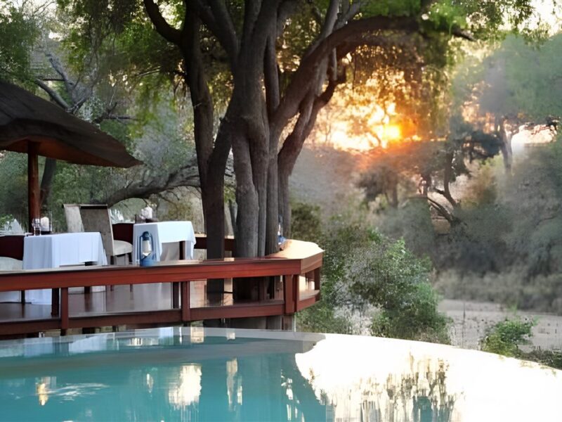 Plunge pool