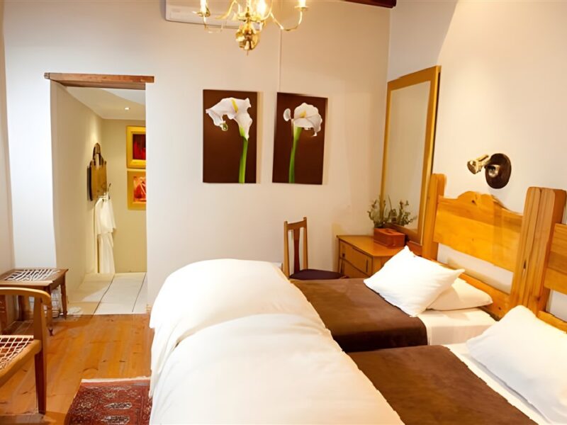 Guest room