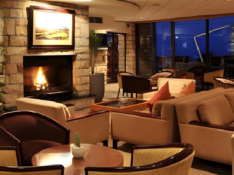 Lounge bar