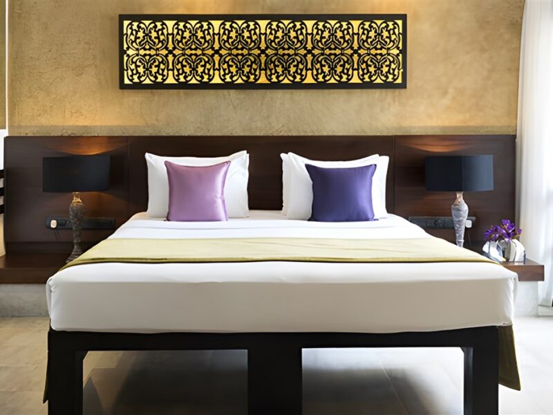 Courtyard View Room