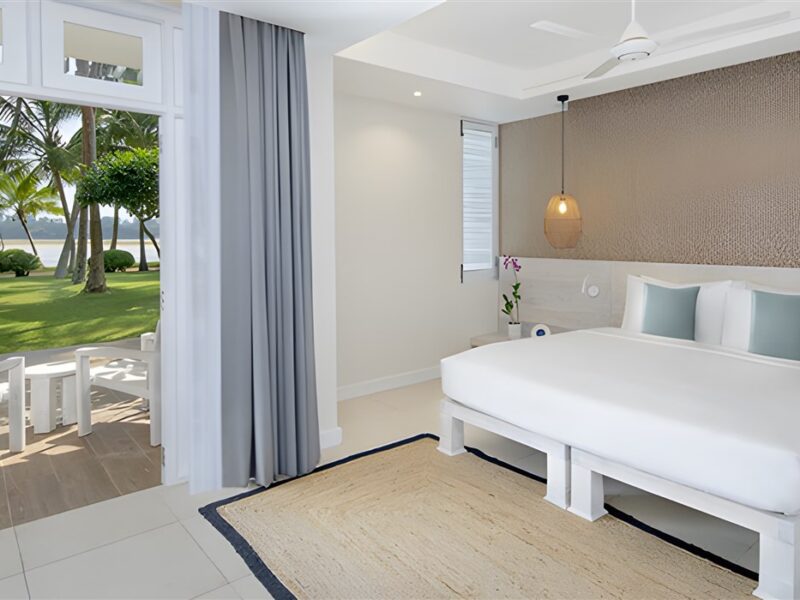 Deluxe Ocean View Room
