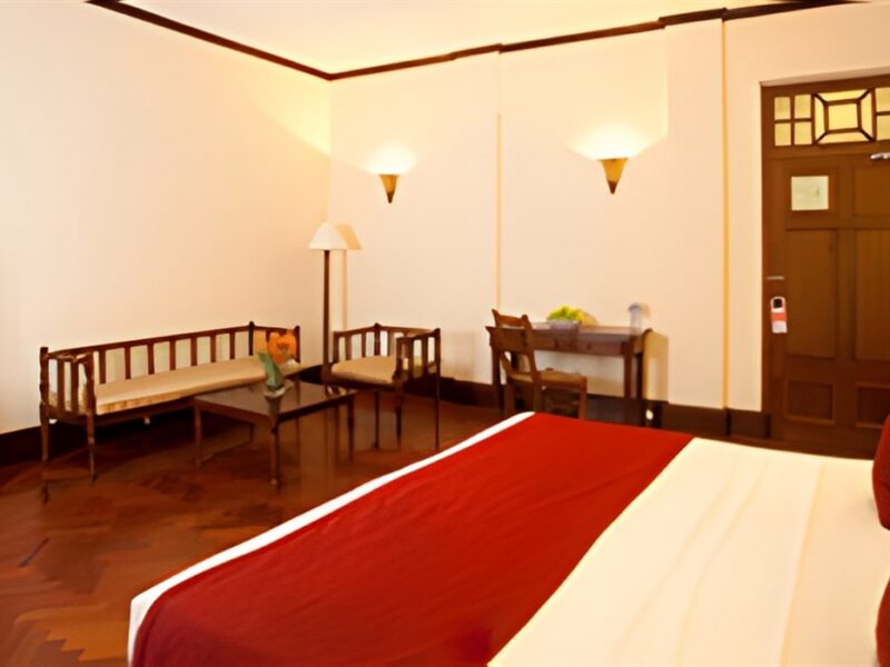 Colonial Wing Room