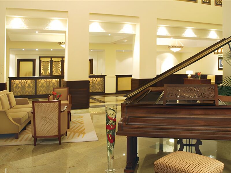 Lounge bar