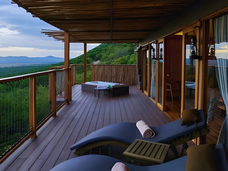 Balcony with Spa bath