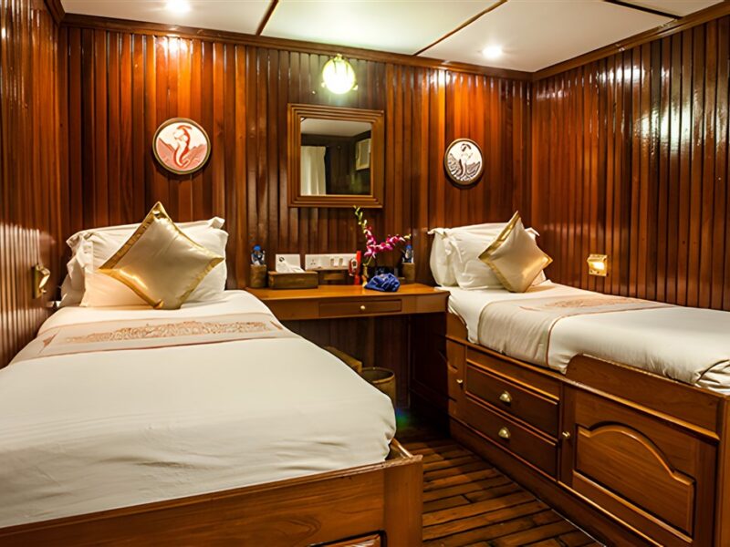 Bengal Ganga Deluxe Suite