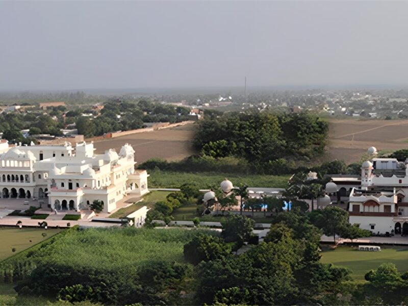 Laxmi Niwas and Vilas