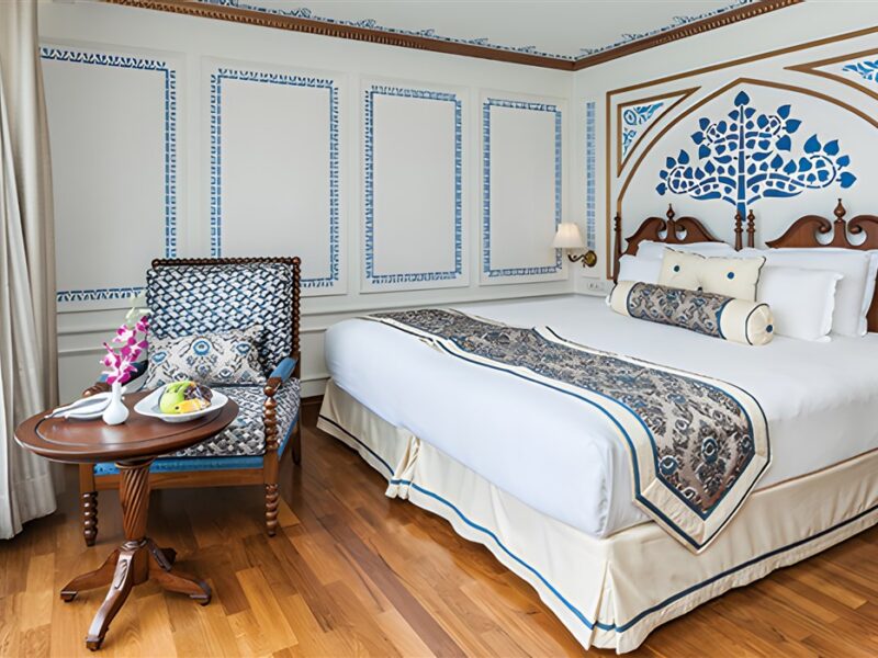 Signature Suite