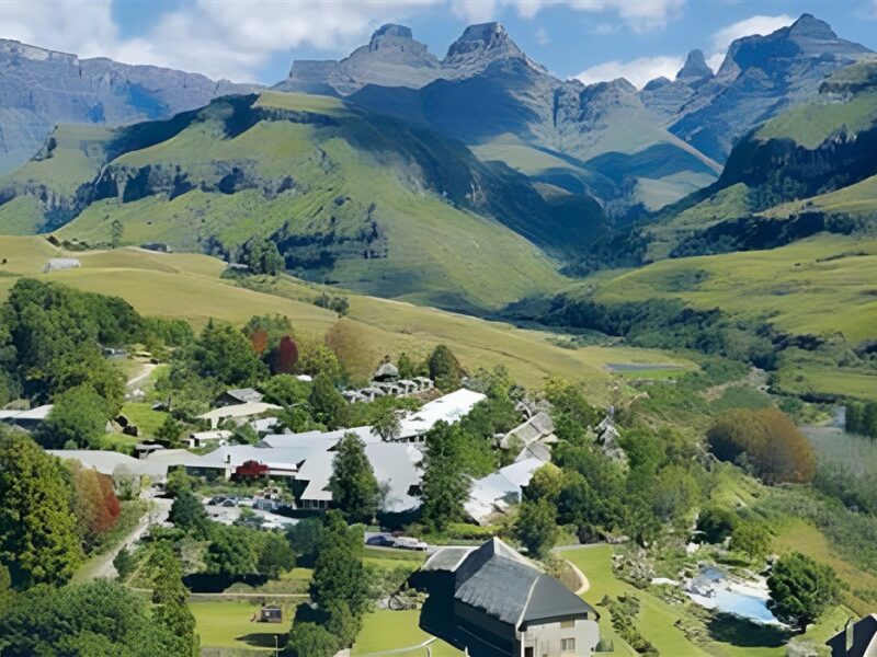 Cathedral Peak Hotel