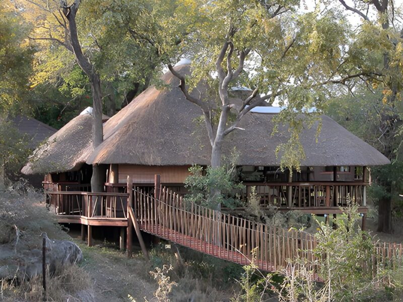 Idube Exterior