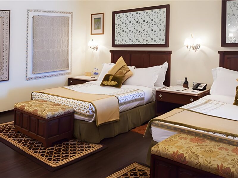 Deluxe Room with sit out